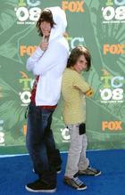 Mitchel Musso : TI4U_u1217907643.jpg