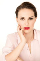 Natalie Portman : natalie-portman-1393687080.jpg