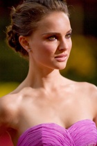 Natalie Portman : natalie-portman-1427139032.jpg