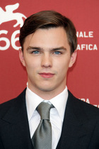 Nicholas Hoult : nicholas_hoult_1259349357.jpg