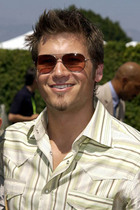 Nick Zano : nick_zano_1206390702.jpg