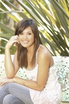 Nicole Gale Anderson : nicoleanderson_1262115629.jpg