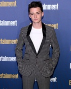 Noah Schnapp : noah-schnapp-1579472090.jpg