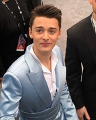 Noah Schnapp : noah-schnapp-1579546941.jpg