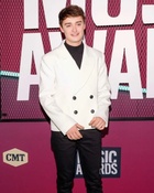 Noah Schnapp : noah-schnapp-1680546661.jpg