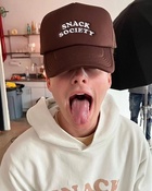 Noah Schnapp : noah-schnapp-1696357731.jpg