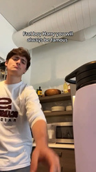 Noah Schnapp : noah-schnapp-1729959048.jpg