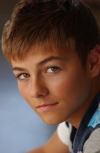 Peyton Meyer : peyton-meyer-1380984760.jpg