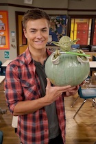 Peyton Meyer : peyton-meyer-1446247201.jpg