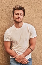 Peyton Meyer : peyton-meyer-1670692483.jpg