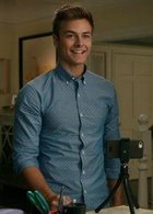 Peyton Meyer : peyton-meyer-1676160219.jpg