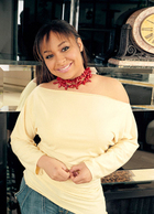 Raven-Symoné : raven-symon-1350528708.jpg