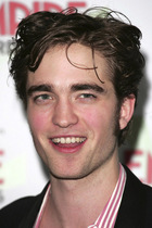 Robert Pattinson : TI4U_u1142618546.jpg