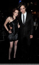 Robert Pattinson : TI4U_u1228493328.jpg