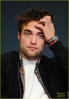 Robert Pattinson : robert-pattinson-1407515620.jpg