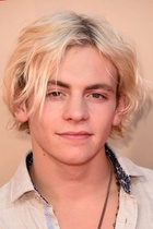 Ross Lynch : ross-lynch-1589300216.jpg