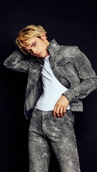 Ross Lynch : ross-lynch-1645392074.jpg