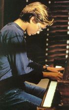 River Phoenix : rphoenix_1214411284.jpg