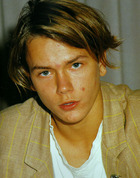 River Phoenix : rphoenix_1228073637.jpg