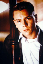 River Phoenix : rphoenix_1228073669.jpg