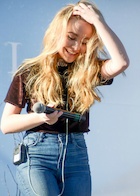 Sabrina Carpenter : sabrina-carpenter-1447558027.jpg