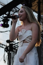 Sabrina Carpenter : sabrina-carpenter-1473600378.jpg