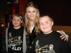 Savannah Outen : savannah_outen_1240603651.jpg