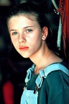 Scarlett Johansson : scarlett-johansson-1413589605.jpg