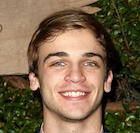 Sean Grandillo : sean-grandillo-1487993873.jpg