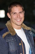 Sean Faris : sean_faris_1214643639.jpg