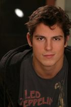 Sean Faris : sean_faris_1296940995.jpg