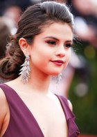 Selena Gomez : selena-gomez-1399426208.jpg