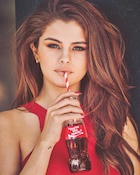 Selena Gomez : selena-gomez-1466905321.jpg