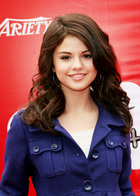 Selena Gomez : selena_gomez_1267758023.jpg