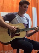 Shawn Mendes : shawn-mendes-1437656041.jpg