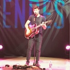 Shawn Mendes : shawn-mendes-1442172241.jpg