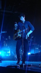 Shawn Mendes : shawn-mendes-1461102121.jpg