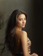 Shay Mitchell : shay-mitchell-1327018587.jpg