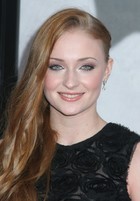 Sophie Turner : sophie-turner-1387739061.jpg