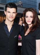 Taylor Lautner : TI4U1381250664.jpg