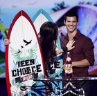 Taylor Lautner : TI4U_u1289328823.jpg