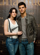 Taylor Lautner : TI4U_u1295567320.jpg