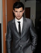 Taylor Lautner : taylor-lautner-1312825885.jpg