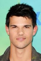 Taylor Lautner : taylor-lautner-1314470858.jpg