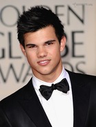 Taylor Lautner : taylor-lautner-1315420655.jpg