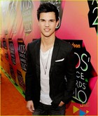 Taylor Lautner : taylor-lautner-1315592820.jpg