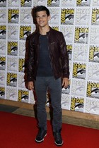 Taylor Lautner : taylor-lautner-1315733112.jpg