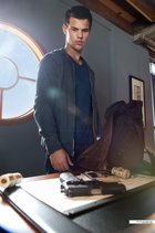 Taylor Lautner : taylor-lautner-1316966586.jpg