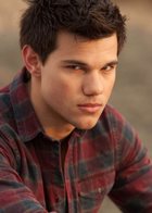 Taylor Lautner : taylor-lautner-1326768985.jpg