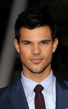 Taylor Lautner : taylor-lautner-1327538296.jpg